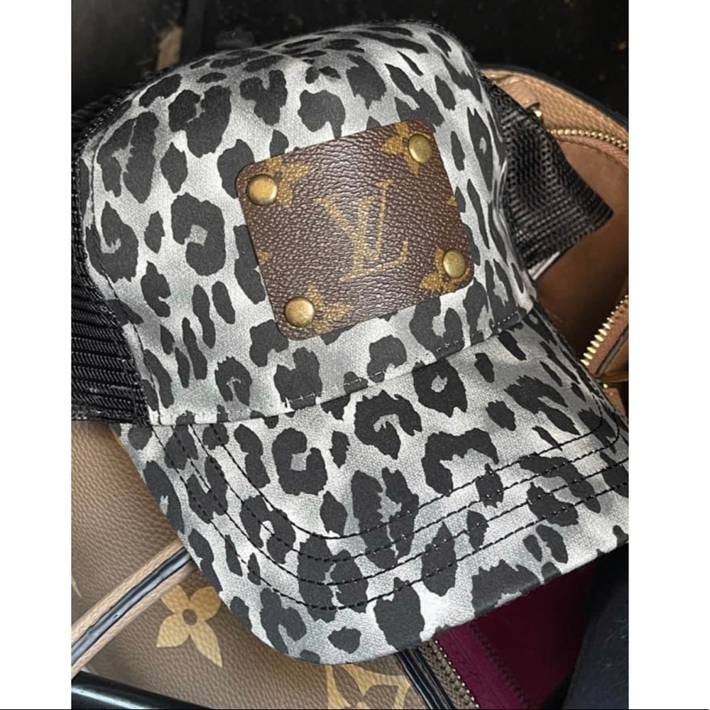 New with Tags Cute women’s Reflections Boutique Hat